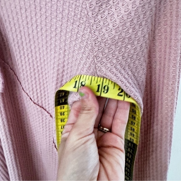 Love Fire Dusty Rose Solid Long Sleeve Waffle lace Knit M - Picture 8 of 8